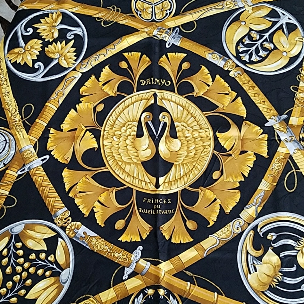 HERMES "PRINCES DU SOLEIL" SCARF